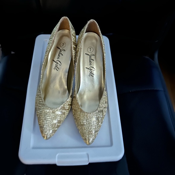 Heels - Picture 9 of 9